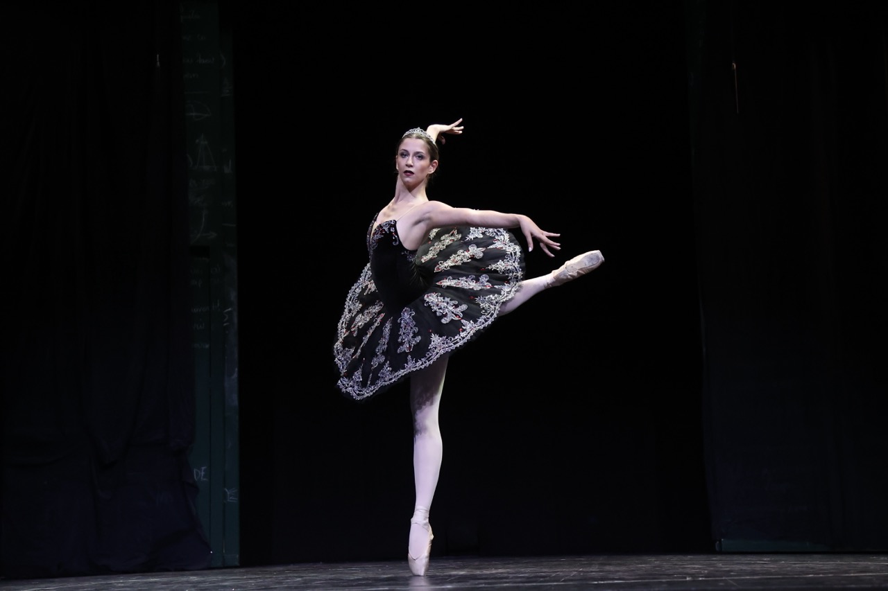 marilena-anastasiadou-agios-dimitrios-sxoli-xorou-parastasi-xoros-sportshunter-3