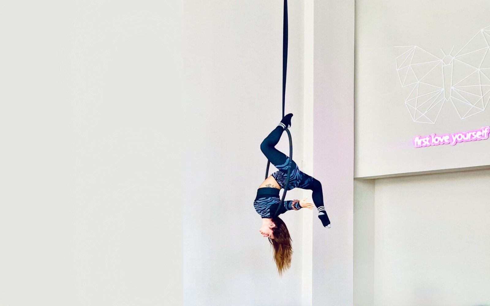 fly-house-aerial-arts-agrinio-sportshunter-cover-desktop