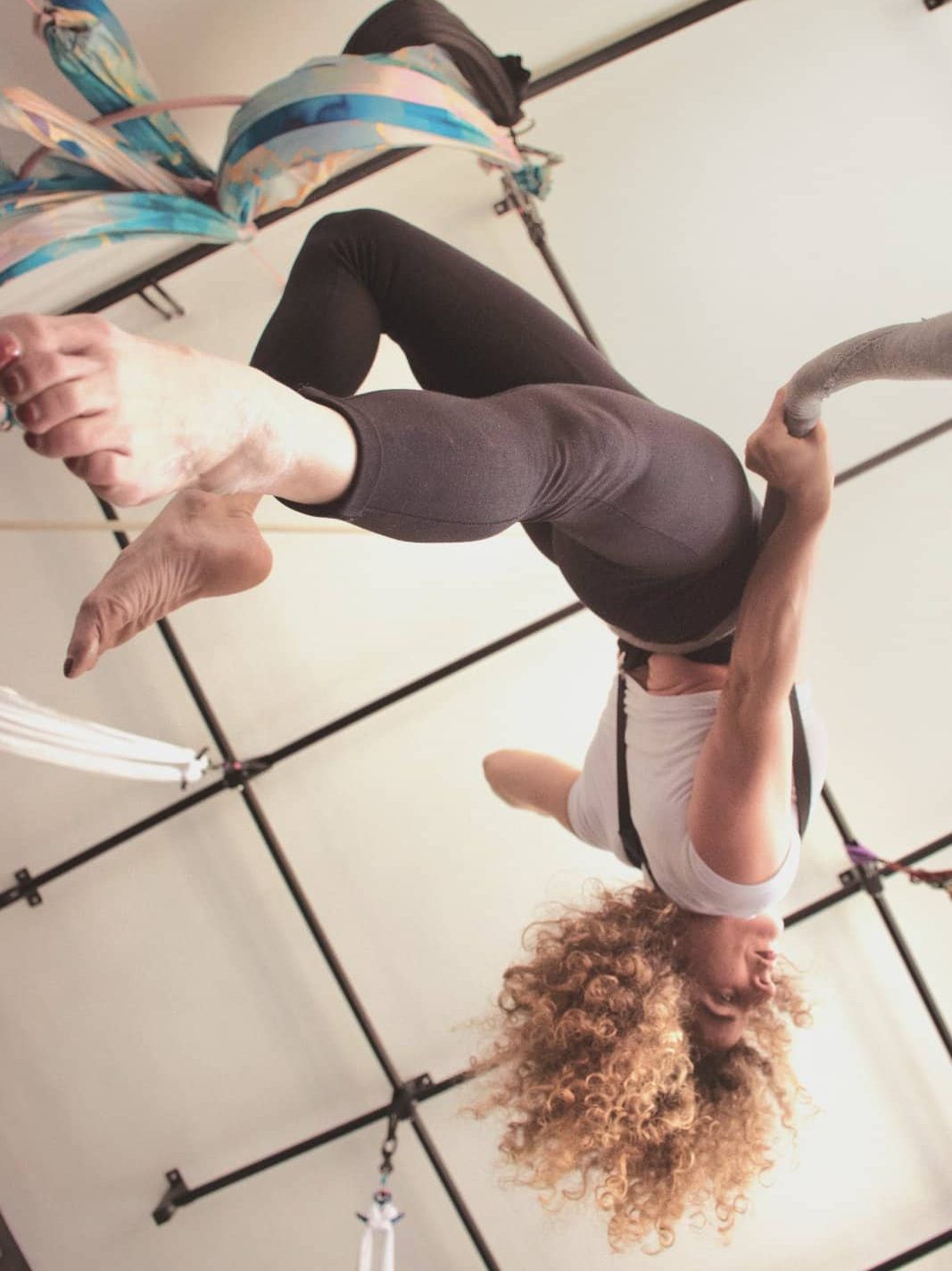 villa-incognito-aerials-aerial-rope-athina-sportshunter-2