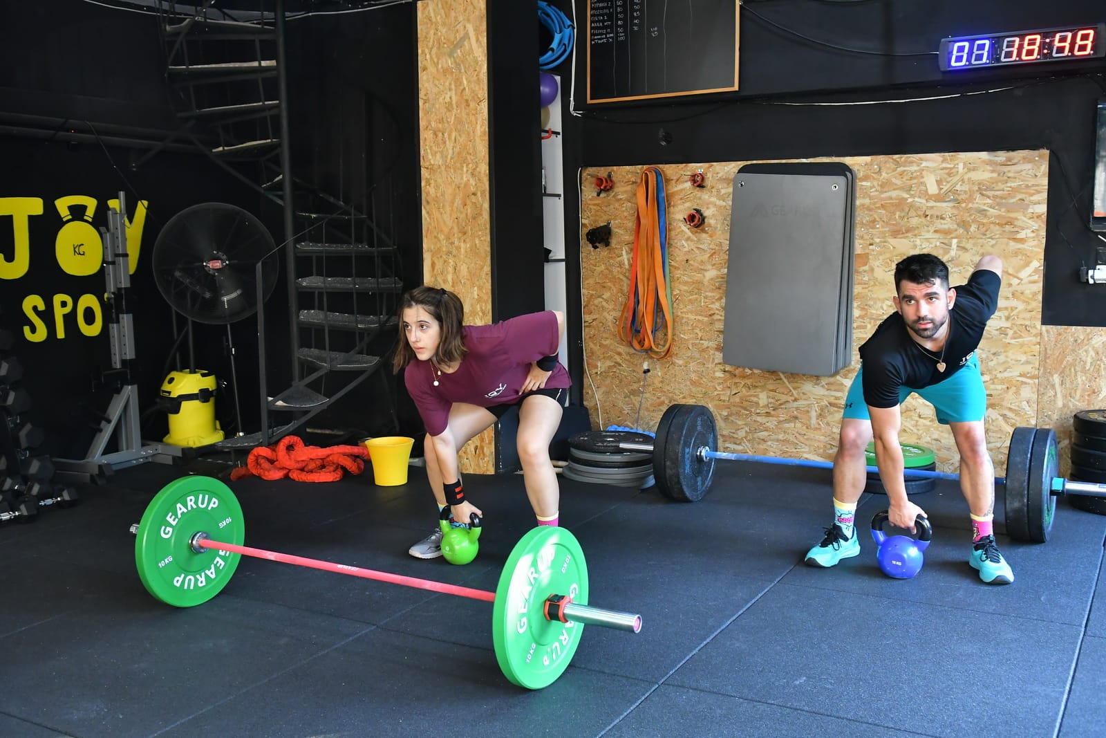 joy-spot-athens-small-group-training-pagkrati-sportshunter-4