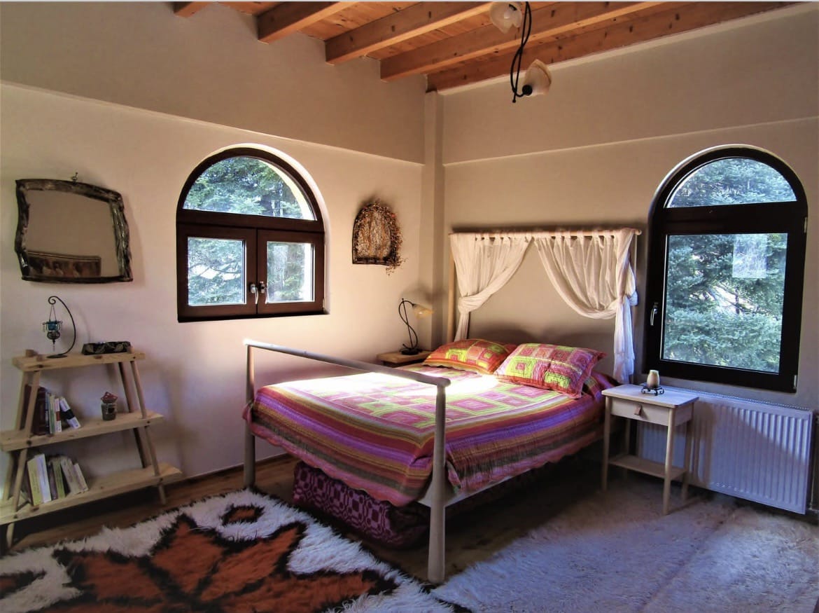 just-breathe-yoga-retreat-eyoia-sportshunter-1