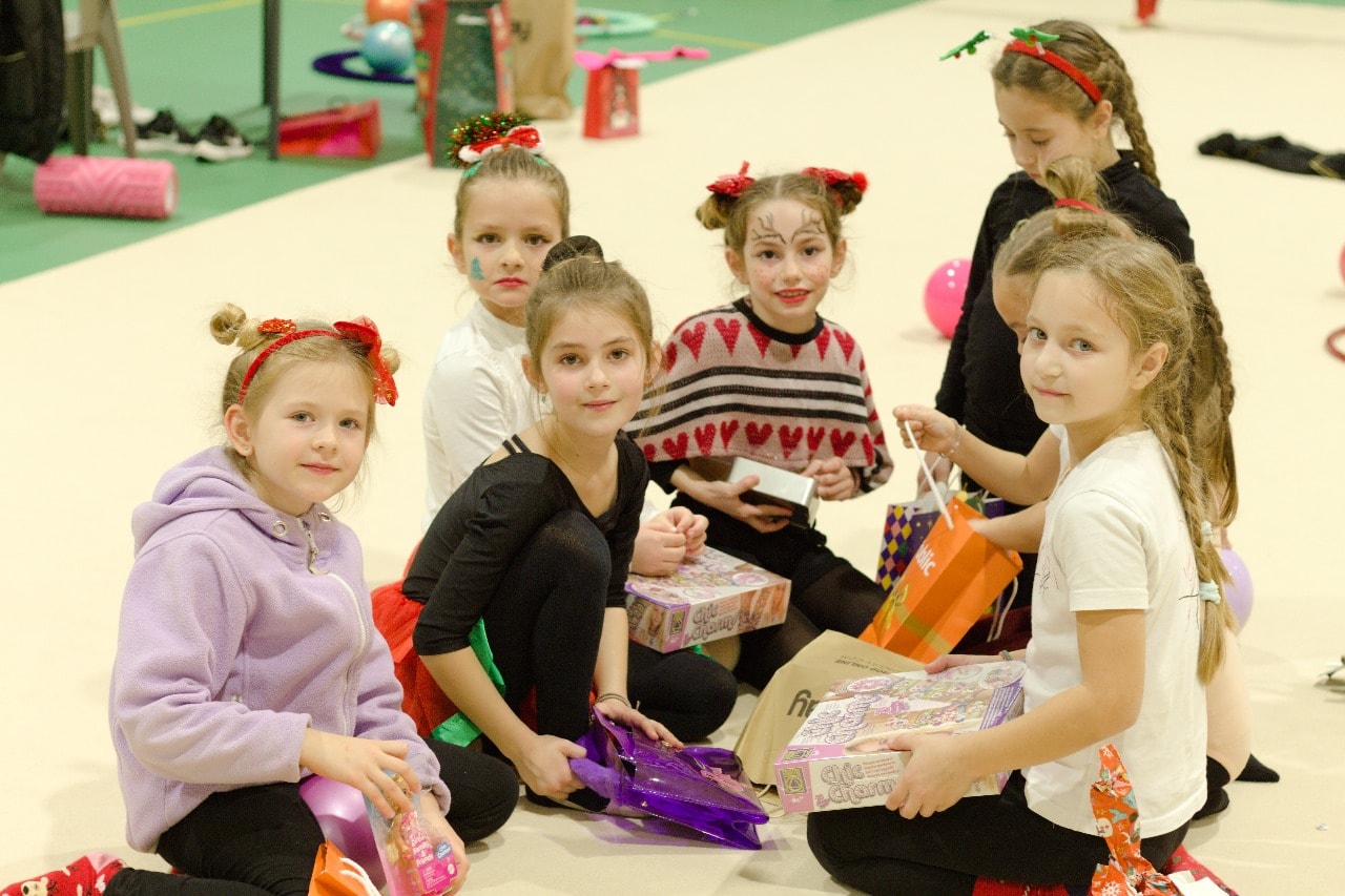 aigli-thessalonikis-rythmiki-gymnastiki-thessaloniki-eortastiki-proponisi-sportshunter-10