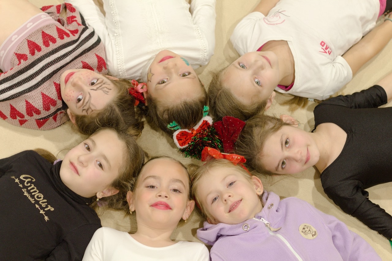 aigli-thessalonikis-rythmiki-gymnastiki-thessaloniki-eortastiki-proponisi-sportshunter-19