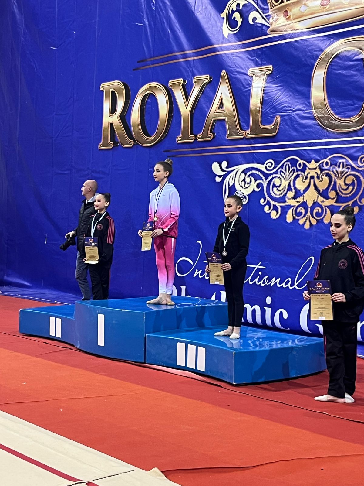 aigli-thessalonikis-rythmiki-gymnastiki-thessaloniki-royal-crown-sportshunter-18