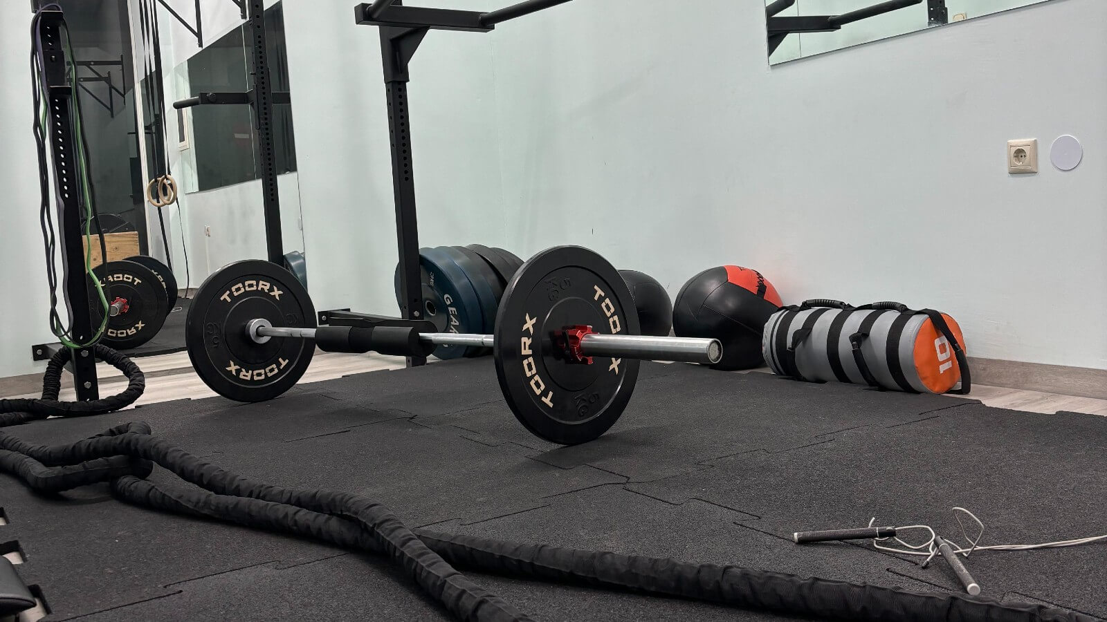 mk-personal-studio-personal-training-acharnes-sportshunter-xoros-cover-desktop