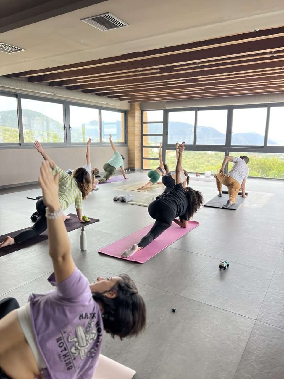 just-breathe-yoga-chalkida-sunrsise-flow-yoga-sportshunter-3