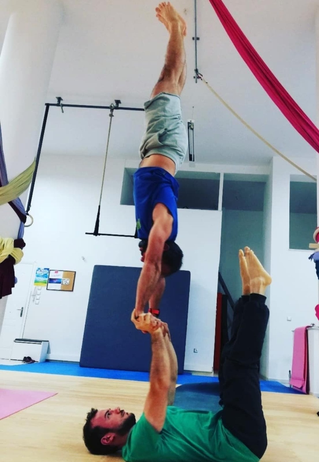 play-and-fly-acroyoga-gerakas-sportshunter-11