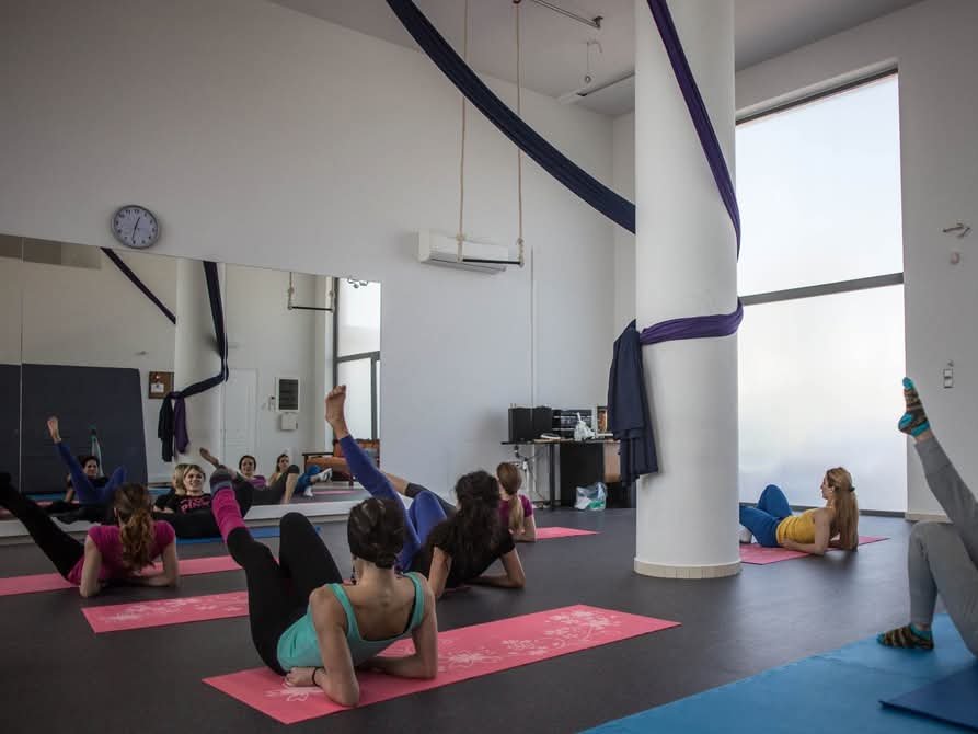 play-and-fly-acroyoga-gerakas-sportshunter-8