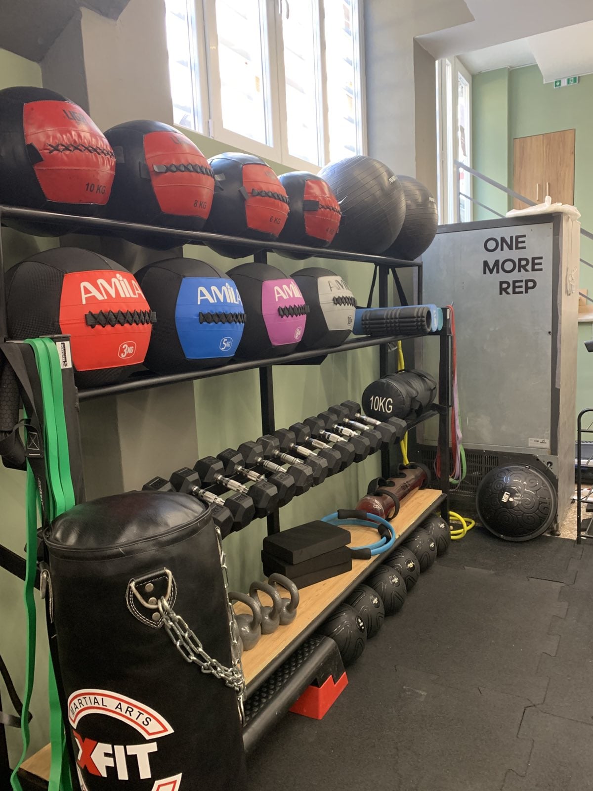 selfmade-fitnesshub-gymnastirio-peiraias-xoros-sportshunter-13