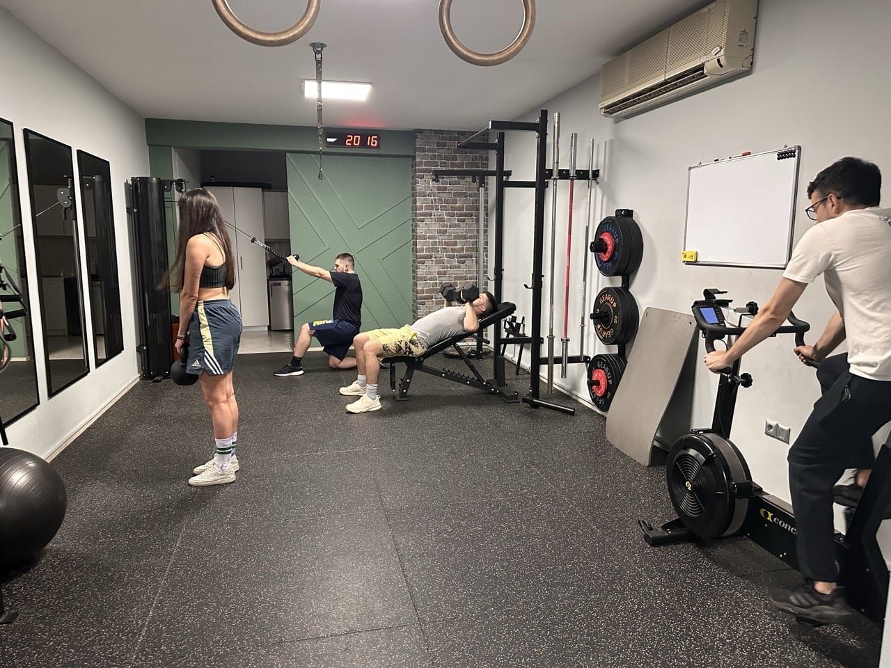 evolution-health-and-fitness-studio-personal-training-agia-paraskevi-sportshunter-4