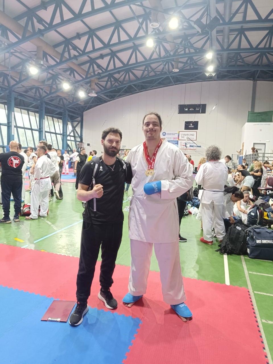 victorious-karate-psachna-sportshunter-diasylogiko-13