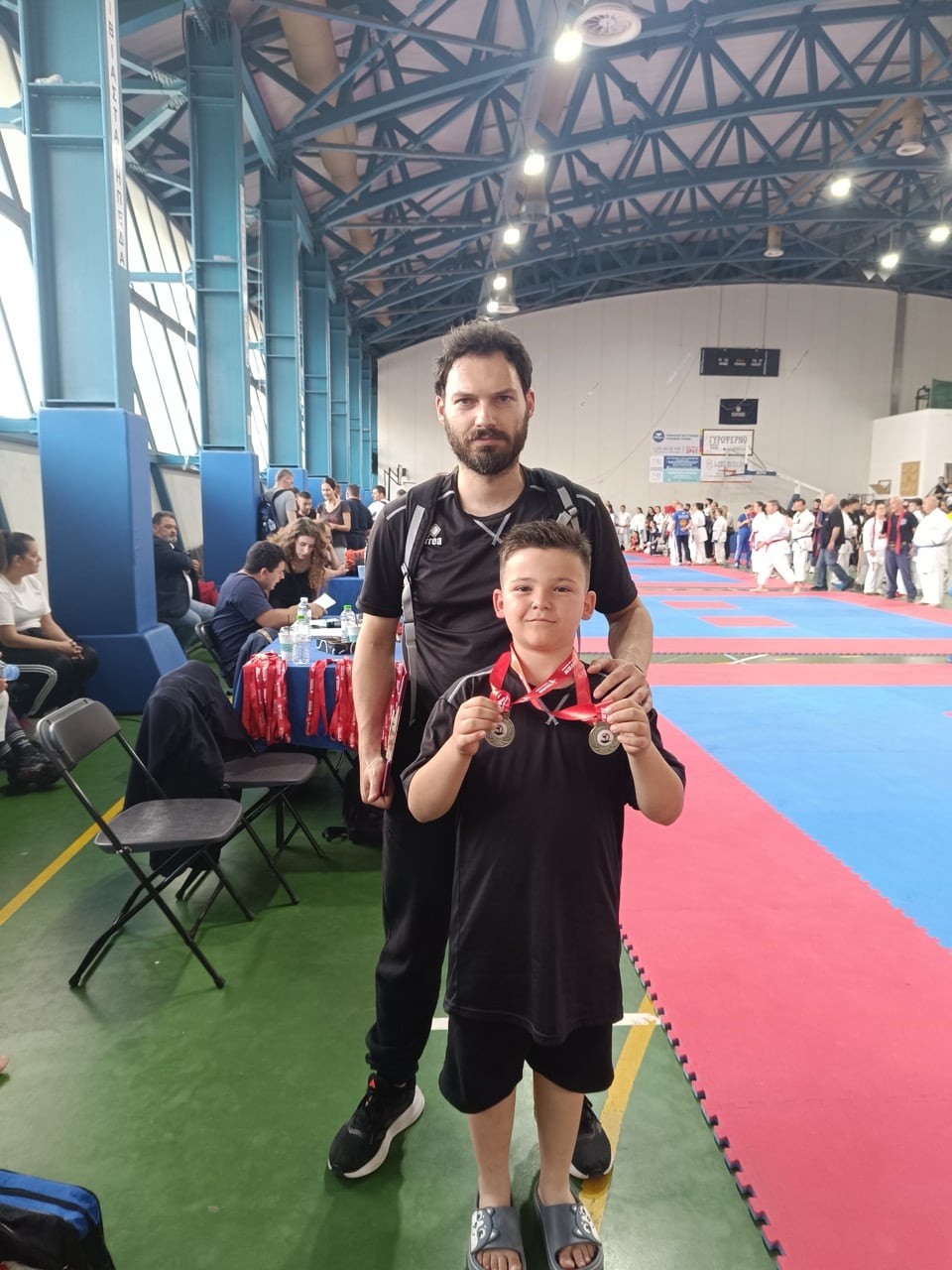 victorious-karate-psachna-sportshunter-diasylogiko-15