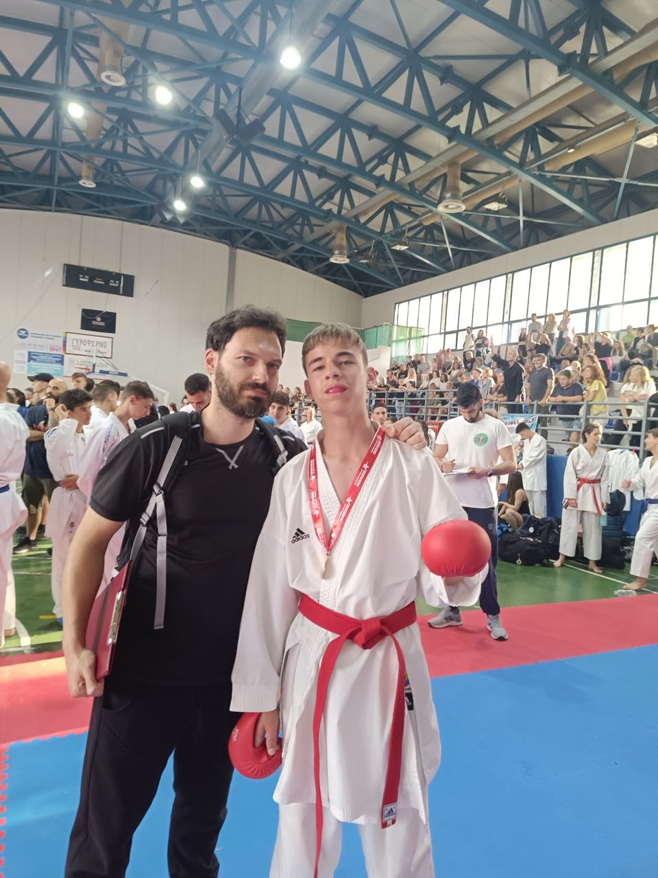 victorious-karate-psachna-sportshunter-diasylogiko-4