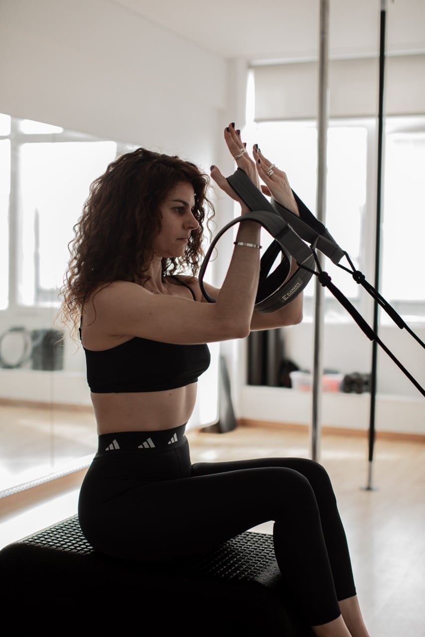 8th-floor-pole-and-pilates-pilates-reformer-athina-sportshunter-14