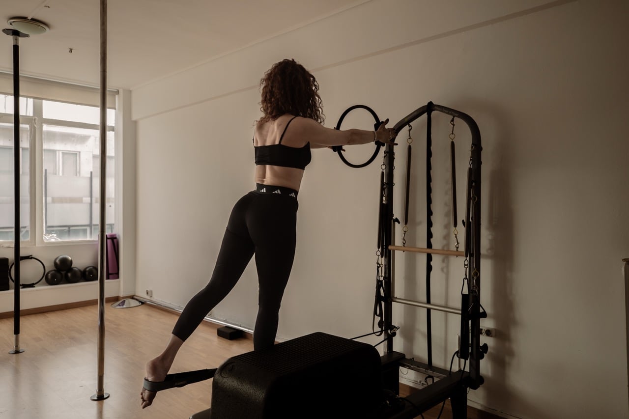 8th-floor-pole-and-pilates-pilates-reformer-athina-sportshunter-28