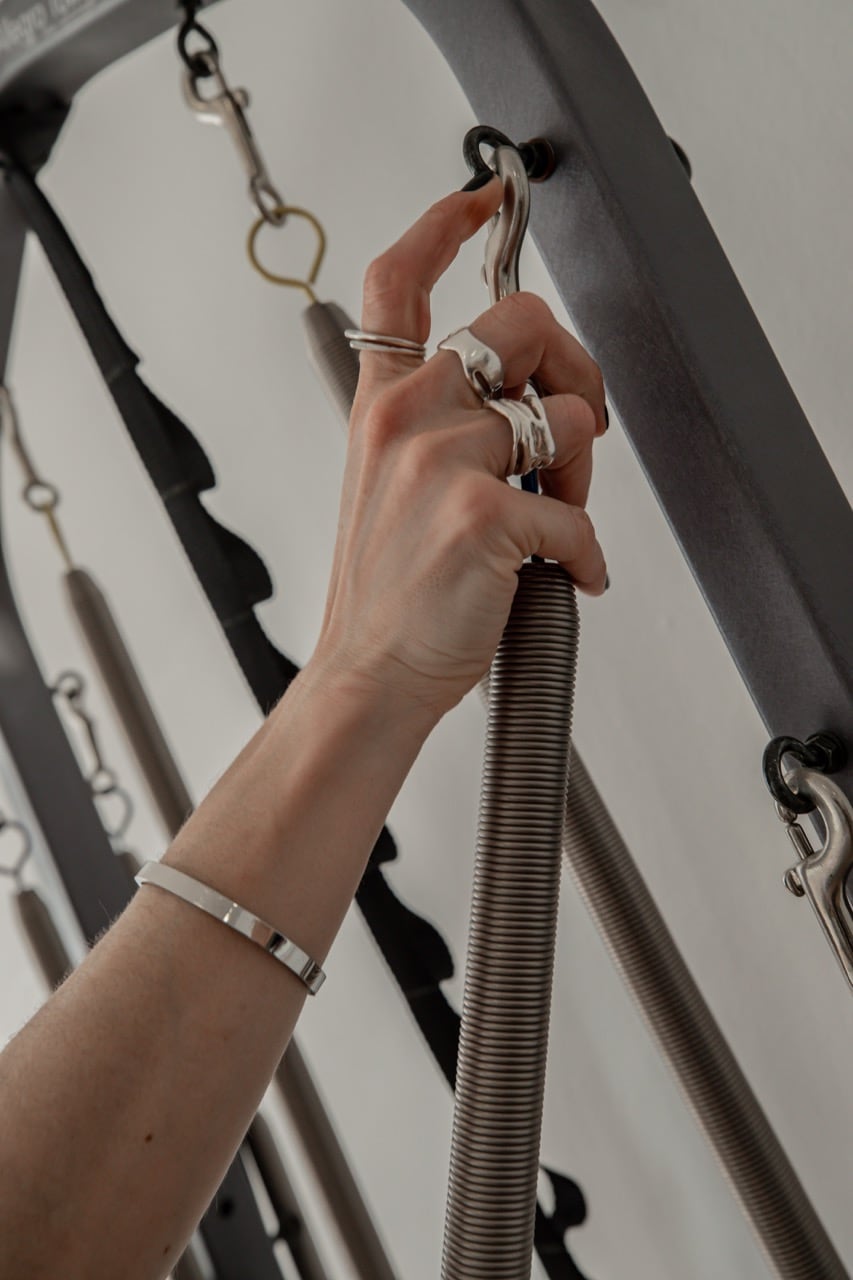 8th-floor-pole-and-pilates-pilates-reformer-athina-sportshunter-35