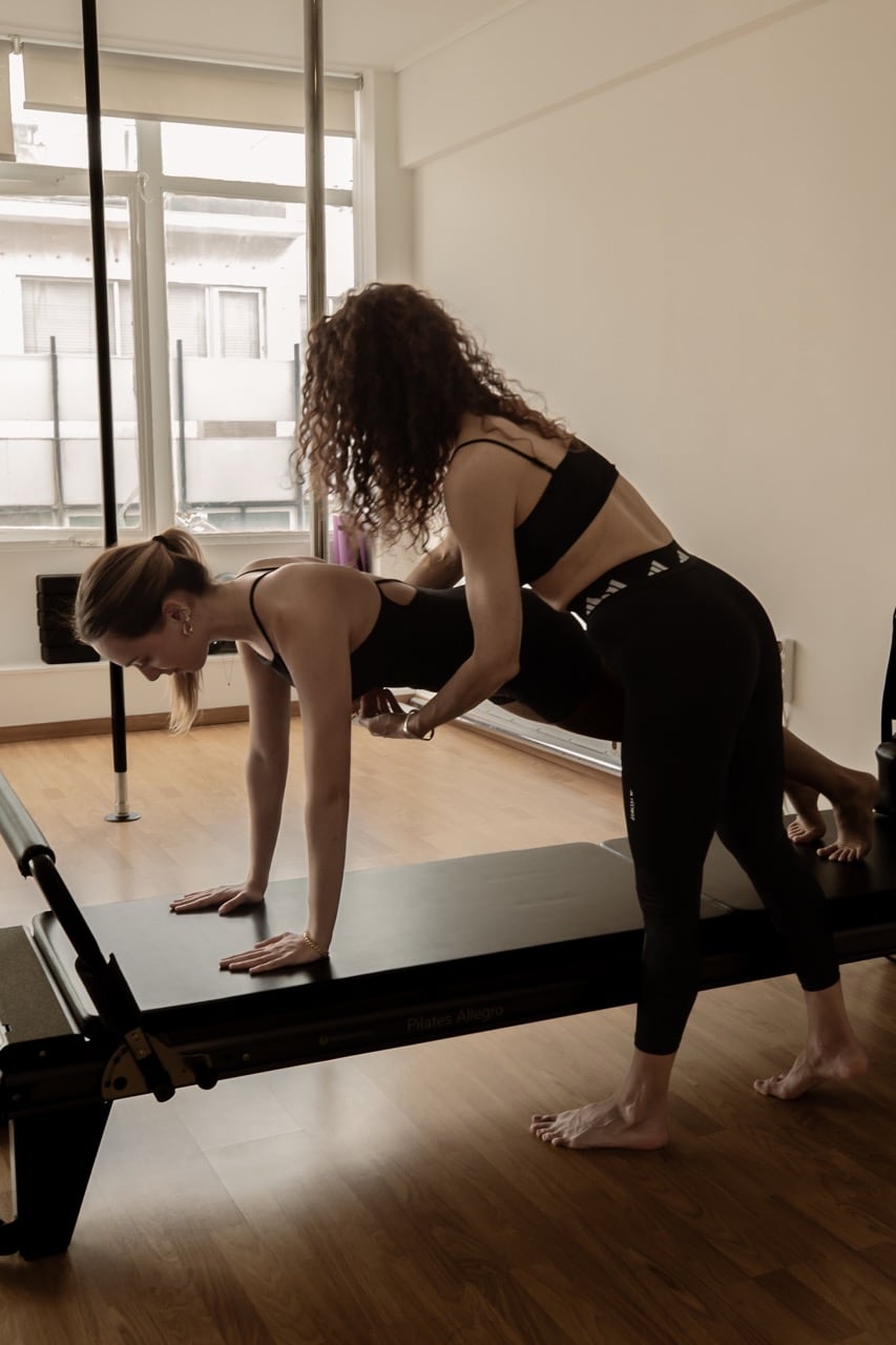 8th-floor-pole-and-pilates-pilates-reformer-athina-sportshunter-37