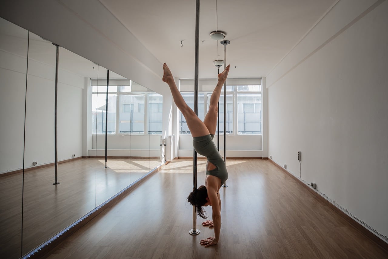 8th-floor-pole-and-pilates-pole-dance-athina-sportshunter-1